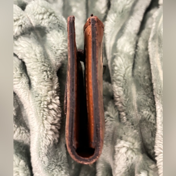 PATRICIA NASH NAZARI WORLD MAP•HUMMINGBIRD LEATHER WALLET - Picture 2 of 14